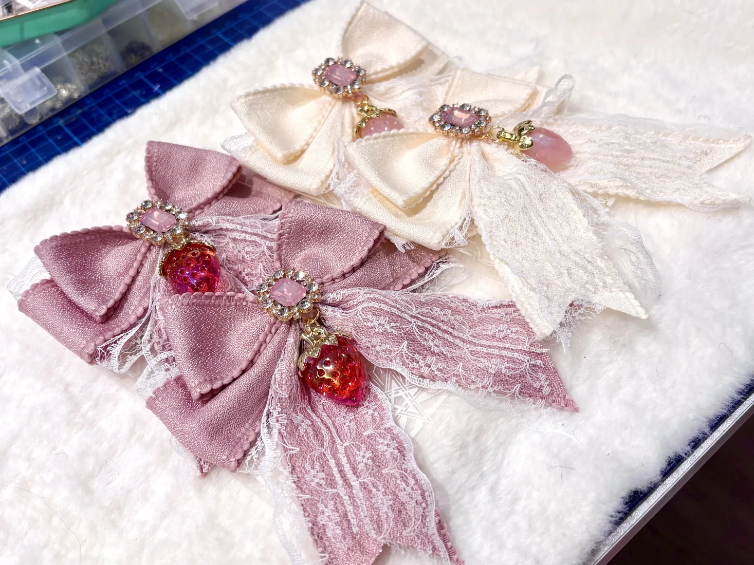 Handmade ribbon by Omochi